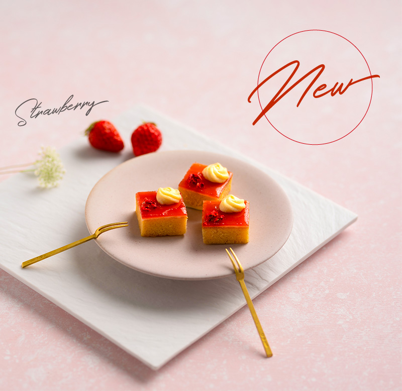 CUTE CUBE CAKE strawberry